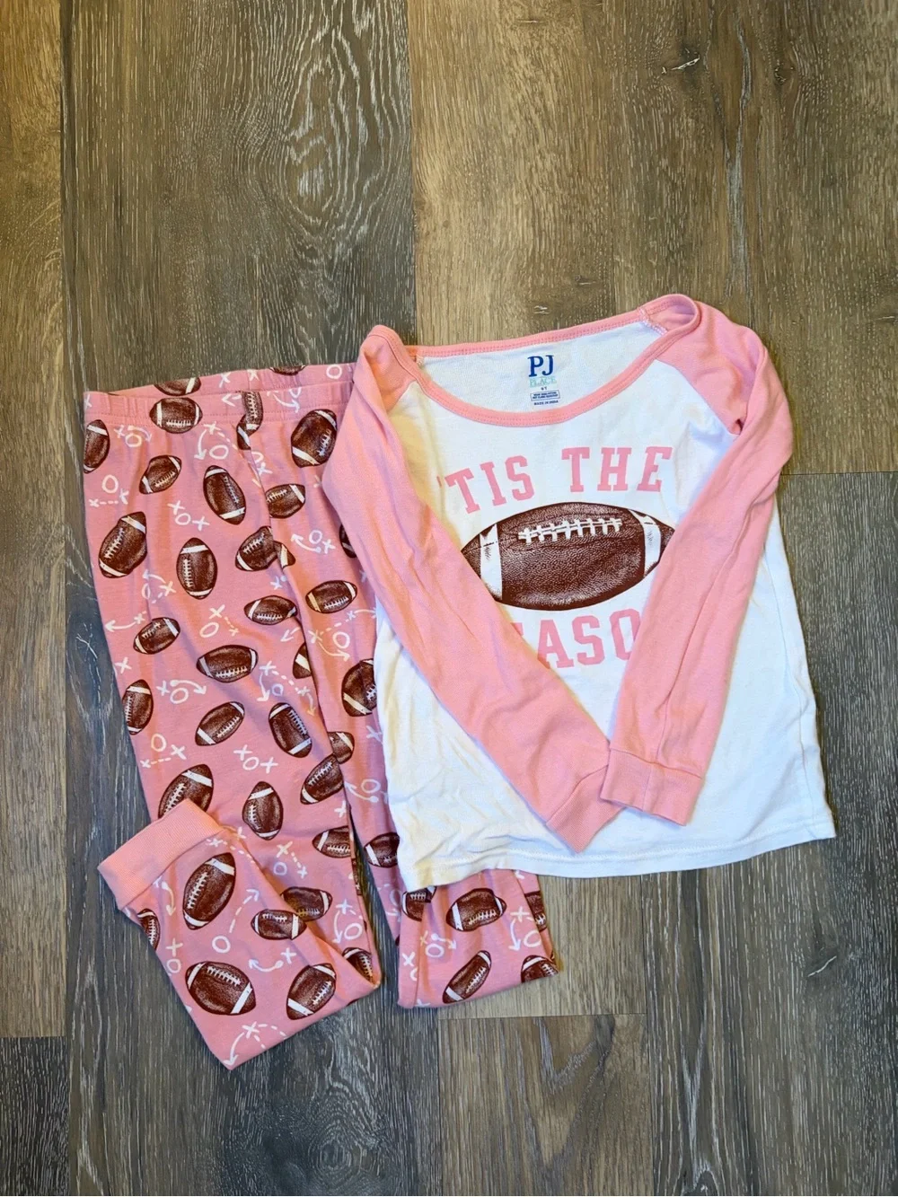 Girls Tis the Season football pajamas size 5T 100% cotton